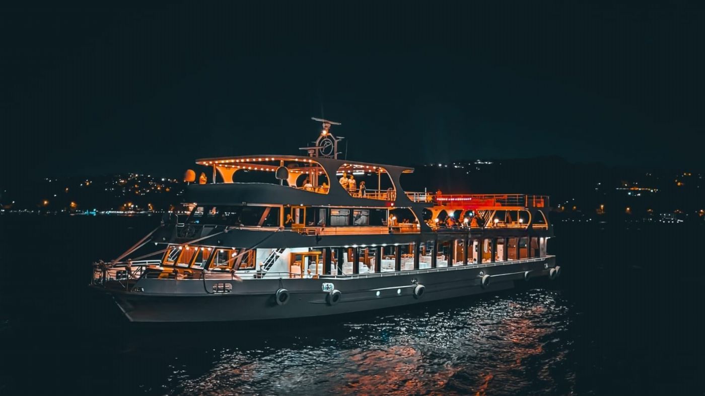 100 Kişilik Tekne Kiralama